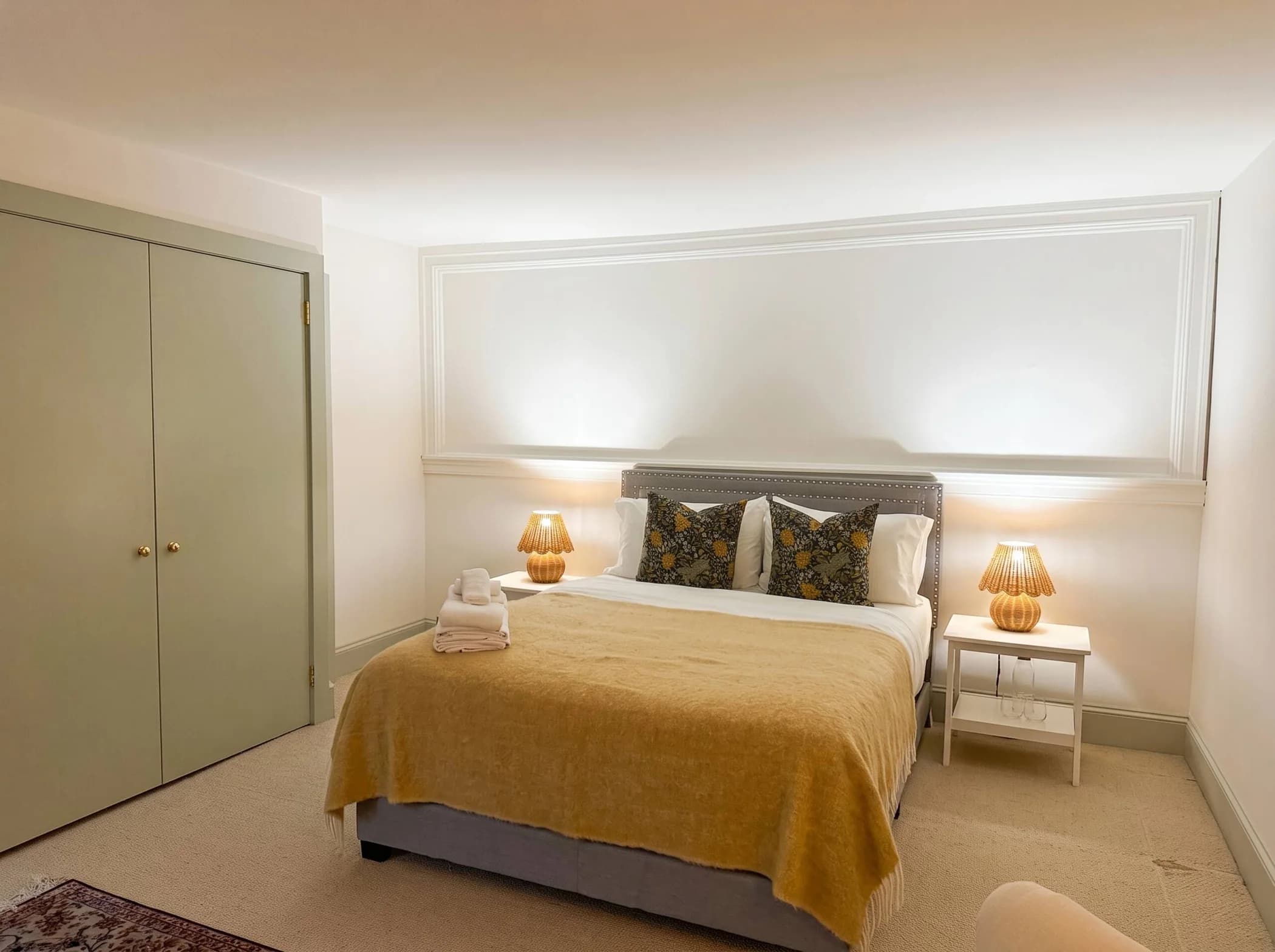 Bedroom 7 — Queen bed, fourth floor